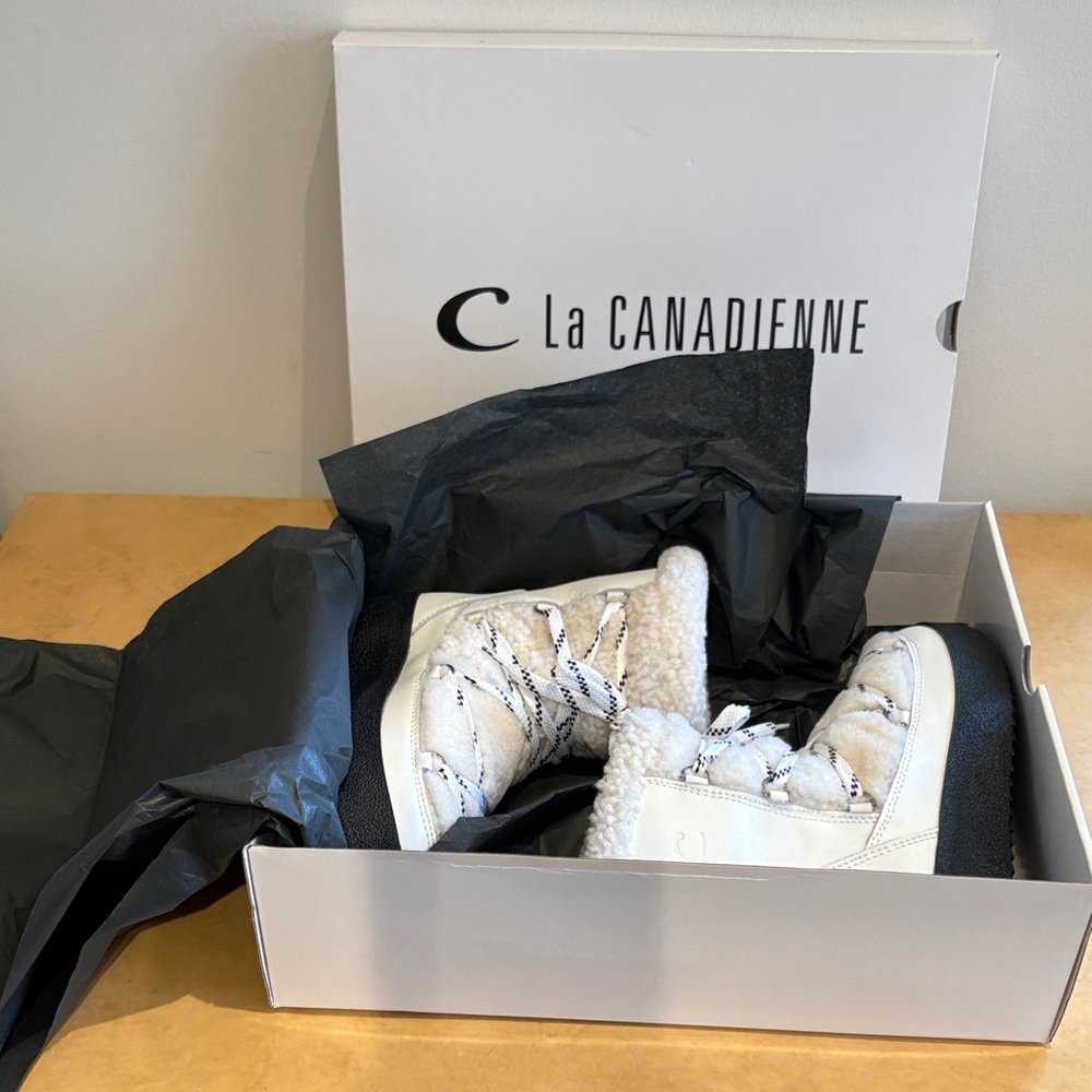 La CANADIENNE White Shearling Lace-Up Platform Boot - Picture 4 of 5